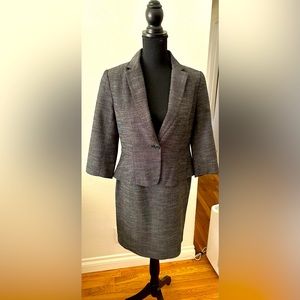 Ann Taylor 3/4 sleeve Women’s Suit